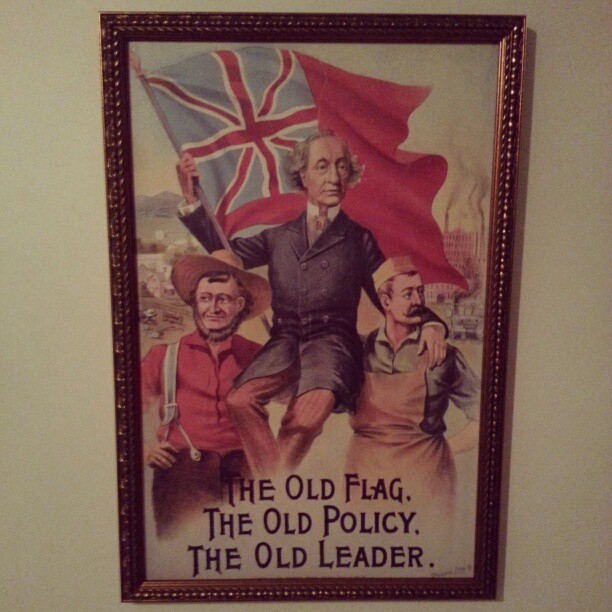 The new addition to casa de Taylor